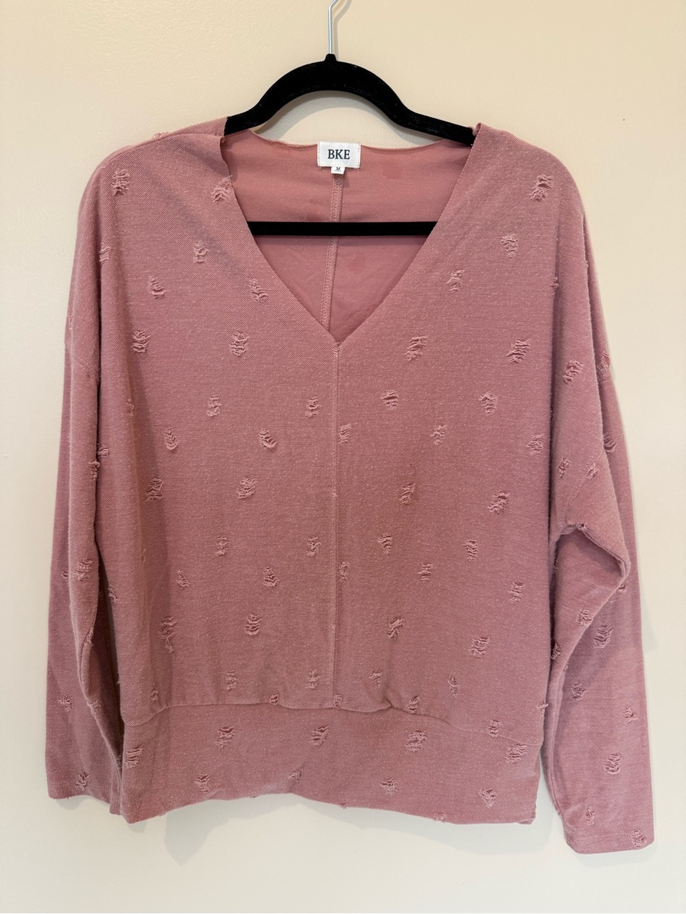 BKE Mauve Pink V-Neck Distressed Long Sleeve Sweater
